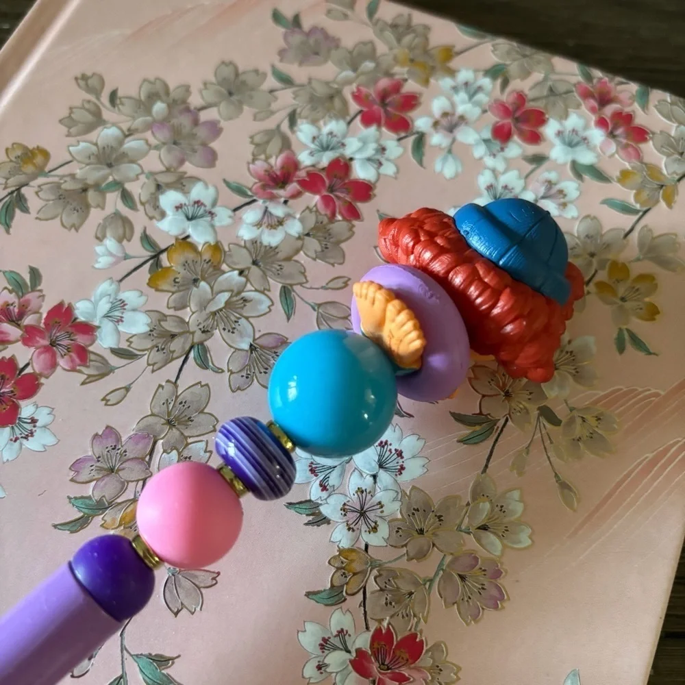 Disney Doorables: Luca: Giulia Marcovaldo summer handmade beaded pen